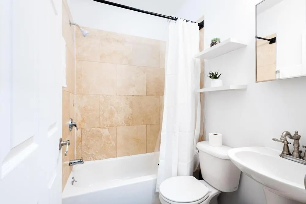 1435-2 3 Bedrooms 2Bath W D Ues New York United States