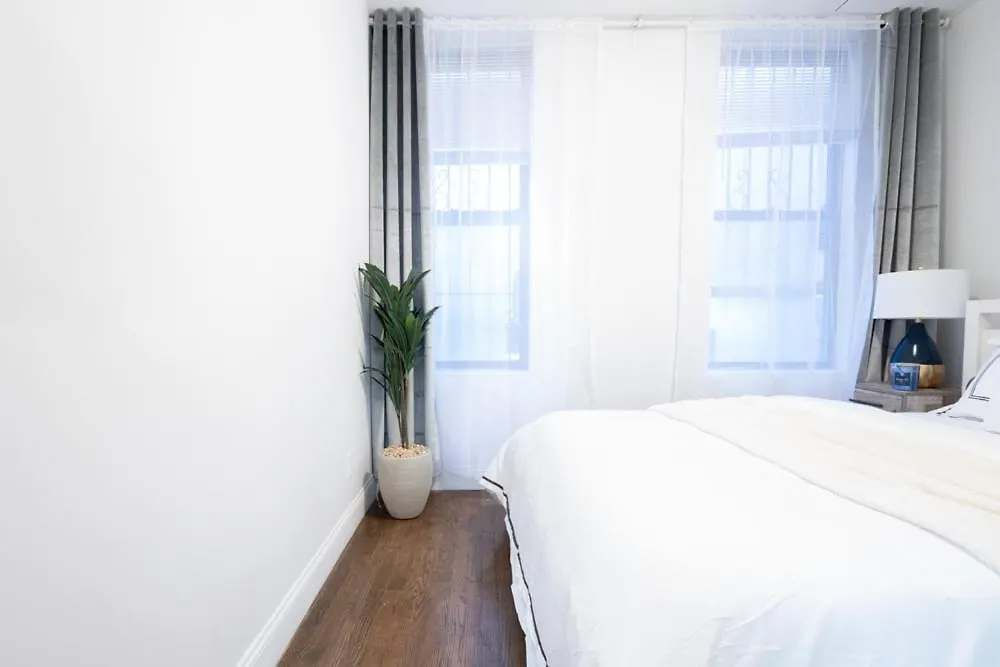 1435-2 3 Bedrooms 2Bath W D Ues New York 0*,