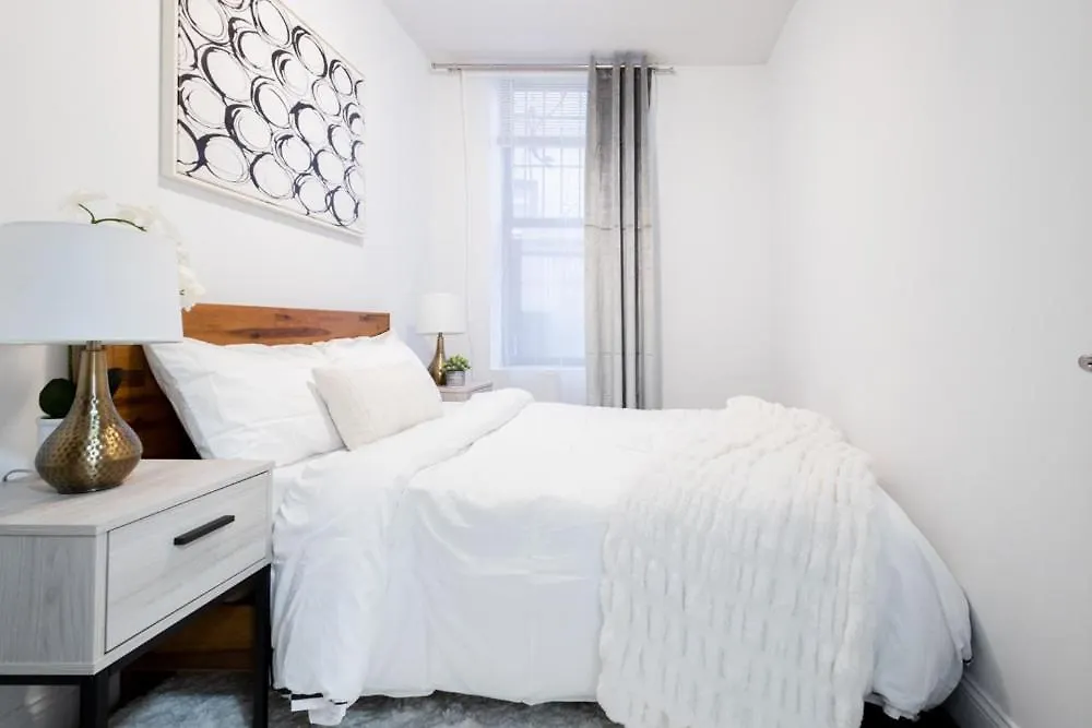 1435-2 3 Bedrooms 2Bath W D Ues New York 0*,  United States
