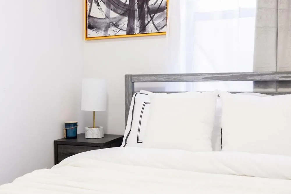 1435-2 3 Bedrooms 2Bath W D Ues 纽约 公寓