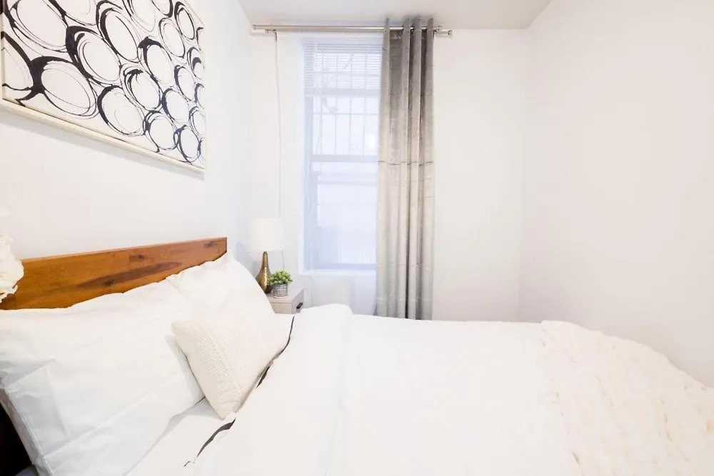 1435-2 3 Bedrooms 2Bath W D Ues 纽约 0*,  美国